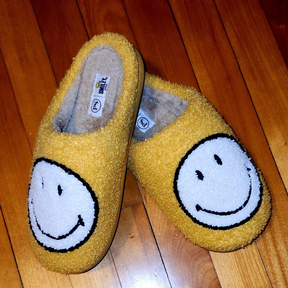 Smiley Plush Slip-On Slippers for Women - Yellow